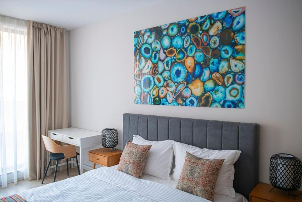 Oslo: A Modern Furnished With Parking *