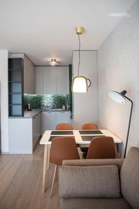 Oslo: A Modern Furnished With Parking *